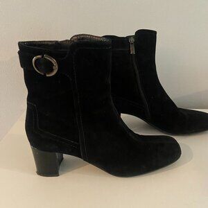 Aquatalia Women Black Suede Ankle Boots, Weatherproof, Size 9